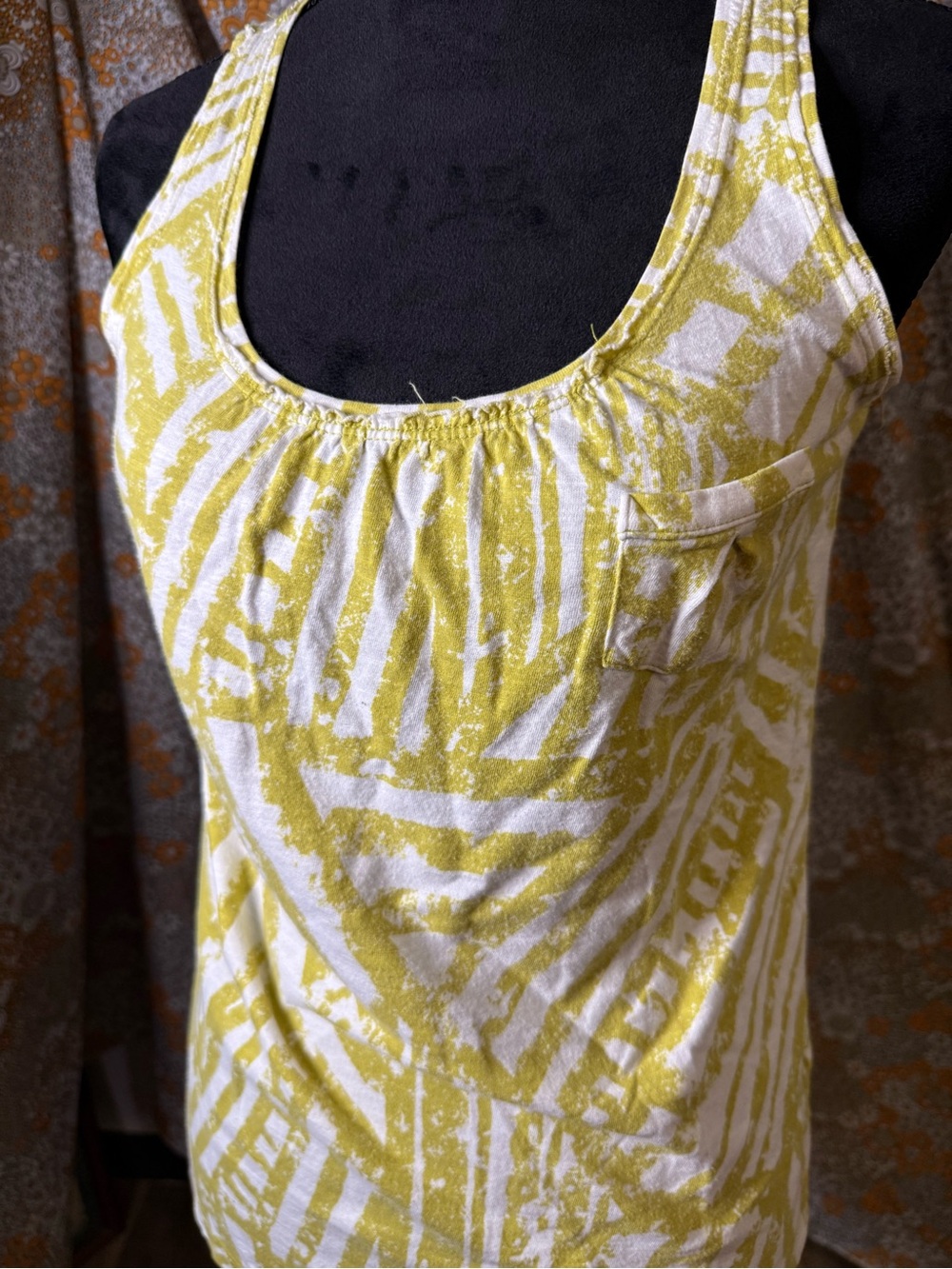 💛 SONOMA Life + Style Yellow Chartreuse Geometric Graphic Tank Top - •Size M•